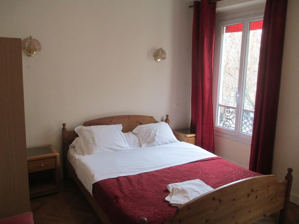 Central Hotel Paris Room photo
